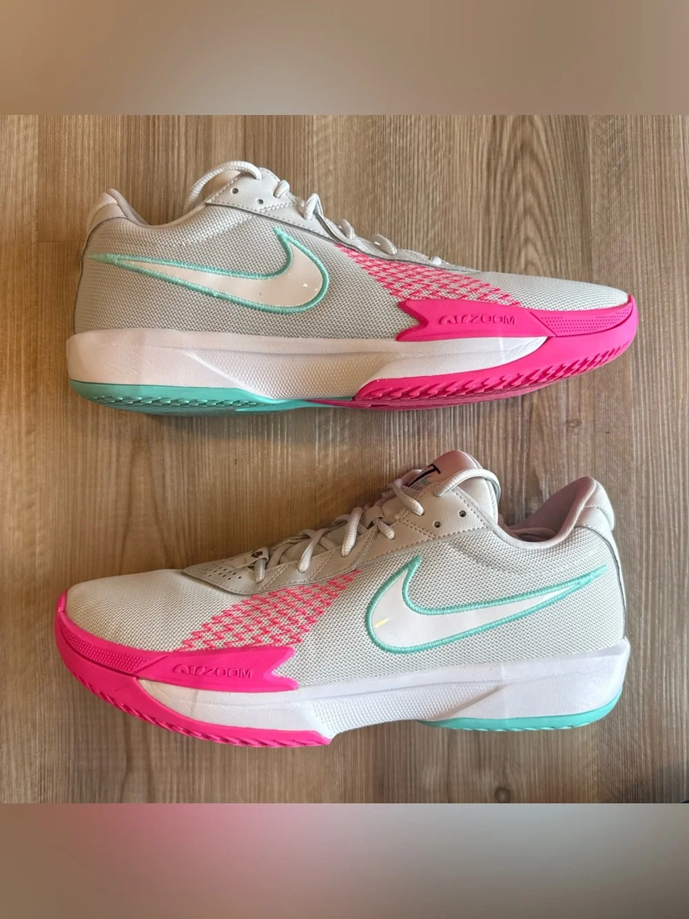 Nike Air Zoom G.T. Cut Academy Men’s 12.5/Women’s 14 size basketball shoes
